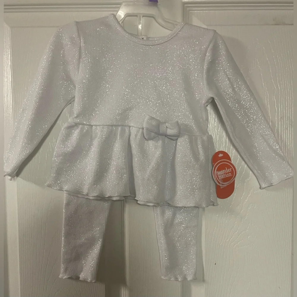 Wonder‎ Nation Sparkly White Outfit with Bow! NWT! Size 12 months.